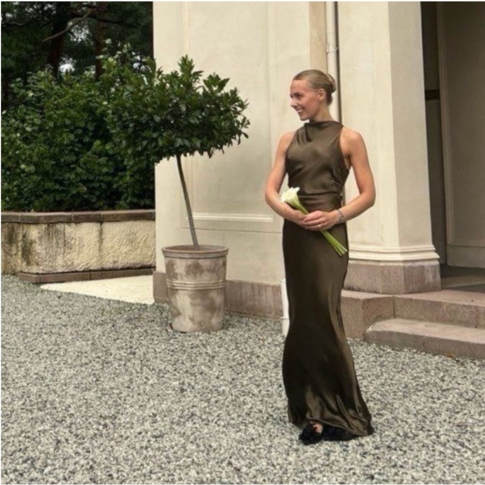 NWT Reformation Anaiis Morel Brown 100% Silk High Neck Open Back Maxi Dress Gown - Picture 4 of 15